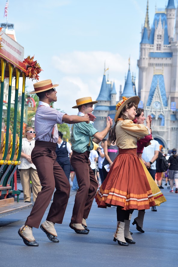 Featured image for “Best Streetmosphere in Each Disney World Theme Park”